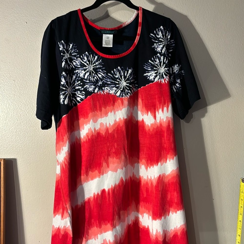 Ulla popken sz 16/18 woman. Red, white and blue dress with sparkly fireworks.EUC